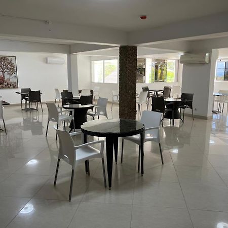 Hotel Wimbi Sun Пемба Екстериор снимка