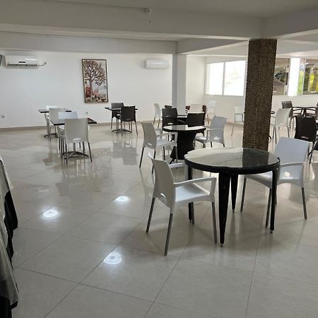 Hotel Wimbi Sun Пемба Екстериор снимка
