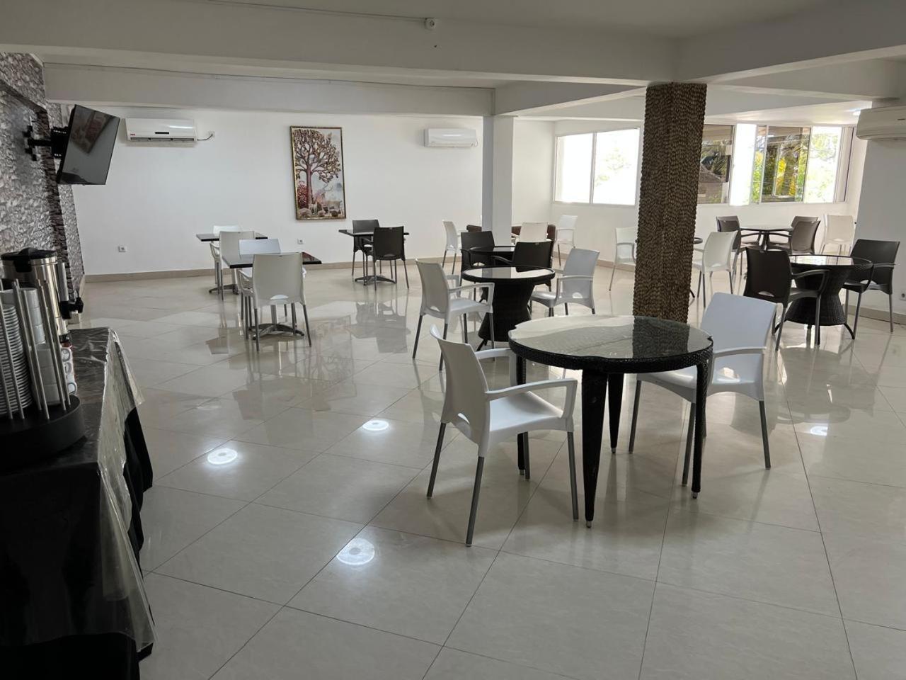 Hotel Wimbi Sun Пемба Екстериор снимка